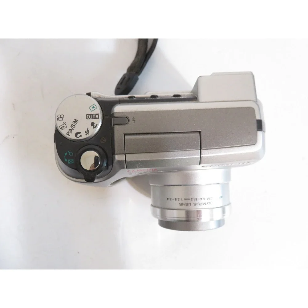 Olympus CAMEDIA C725 Ultra‎ Zoom Digital Camera Silver 3MP 8x Optical Zoom